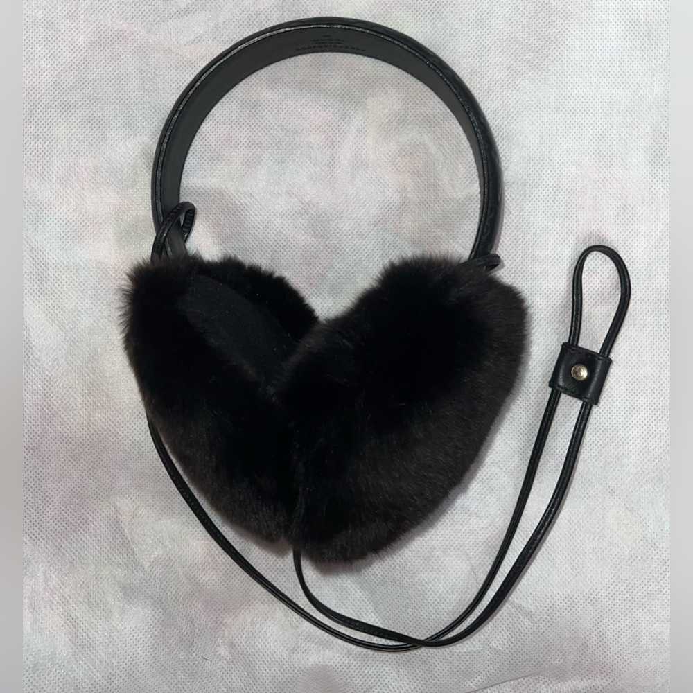 Authentic preloved Gucci Earmuff in Black Rabbit fur and leather. Unisex wear